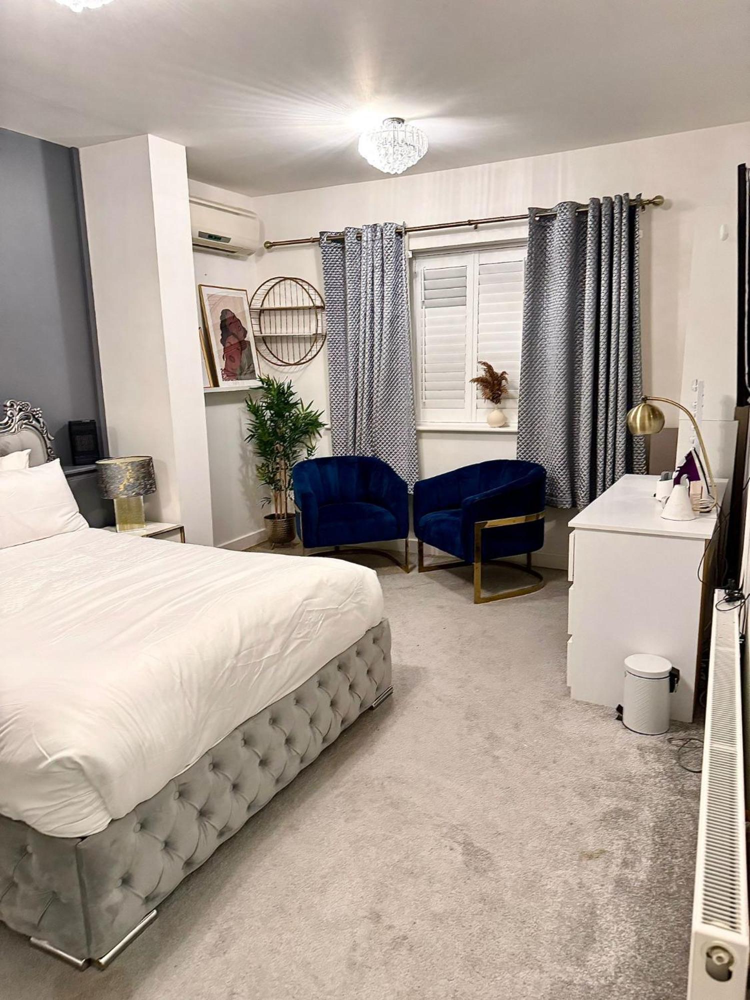 Deluxe Spacious King Size Room Hornchurch Екстер'єр фото
