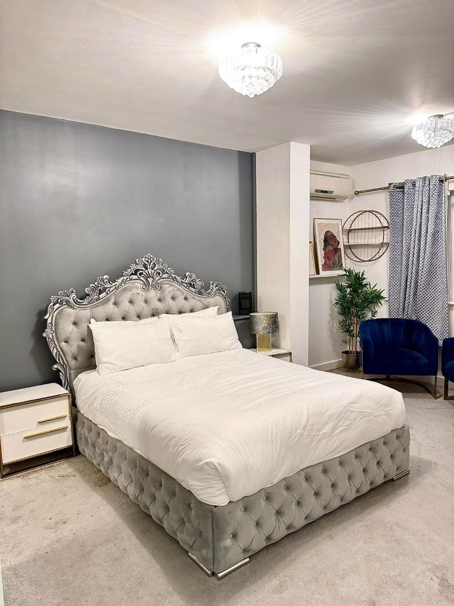 Deluxe Spacious King Size Room Hornchurch Екстер'єр фото